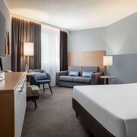 Vienna House Easy By Wyndham Frankfurt Airport Hotel Kelsterbach Bagian luar foto