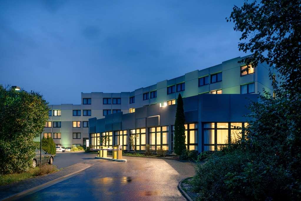 Vienna House Easy By Wyndham Frankfurt Airport Hotel Kelsterbach Bagian luar foto