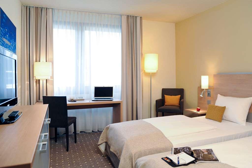 Vienna House Easy By Wyndham Frankfurt Airport Hotel Kelsterbach Ruang foto