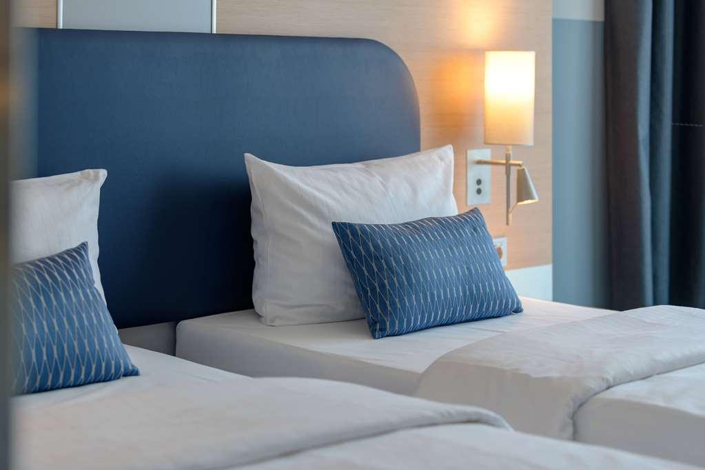 Vienna House Easy By Wyndham Frankfurt Airport Hotel Kelsterbach Ruang foto