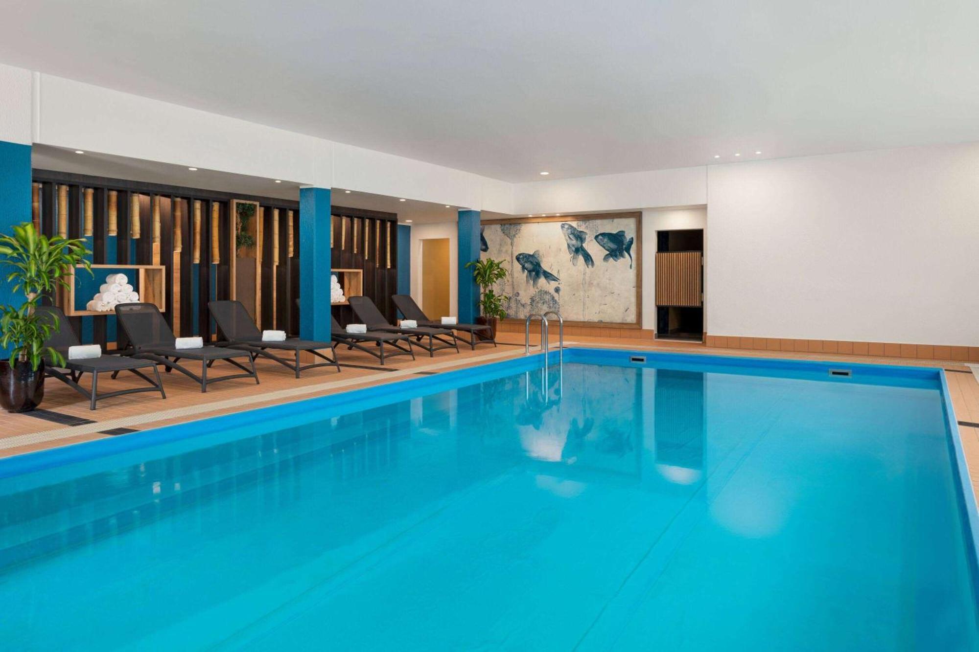 Vienna House Easy By Wyndham Frankfurt Airport Hotel Kelsterbach Bagian luar foto