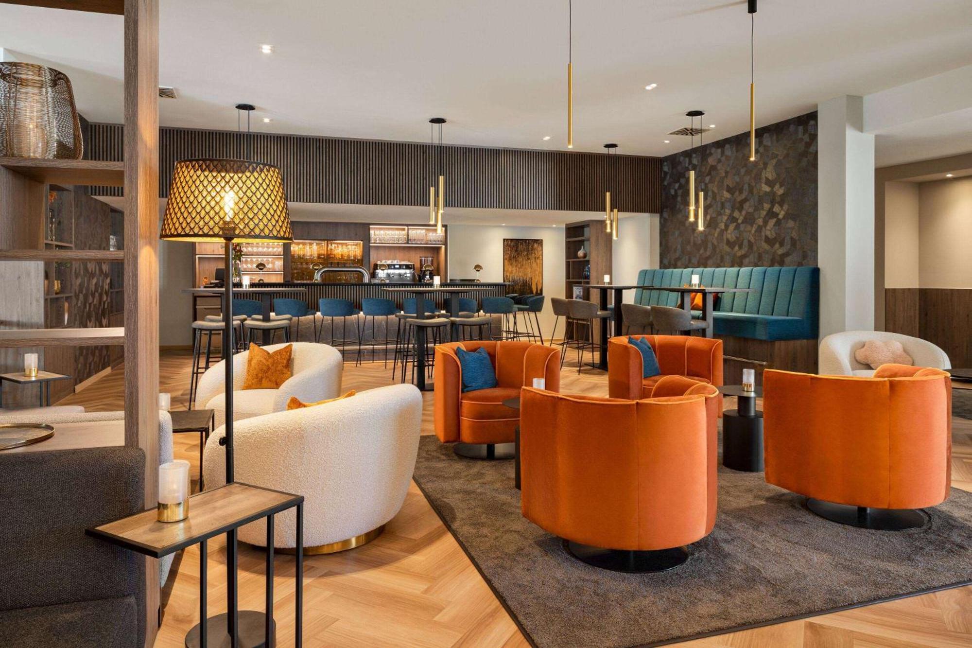 Vienna House Easy By Wyndham Frankfurt Airport Hotel Kelsterbach Bagian luar foto
